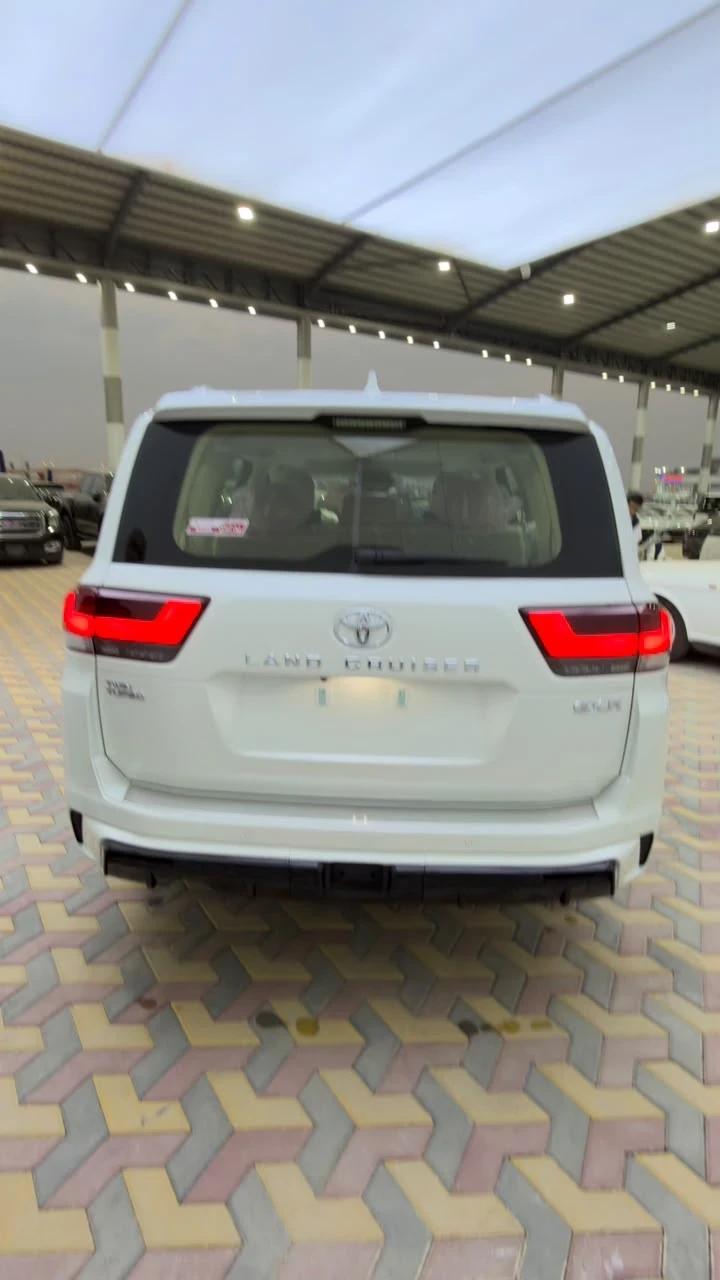 exterior rearRight