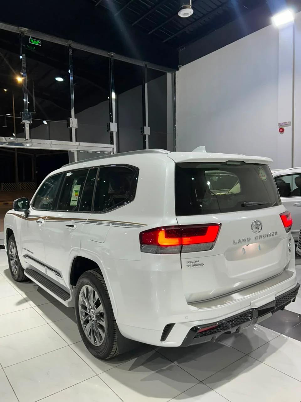 exterior rearLeft