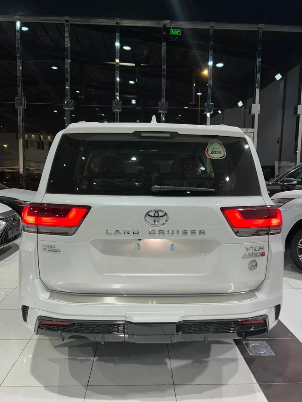 exterior frontLeft