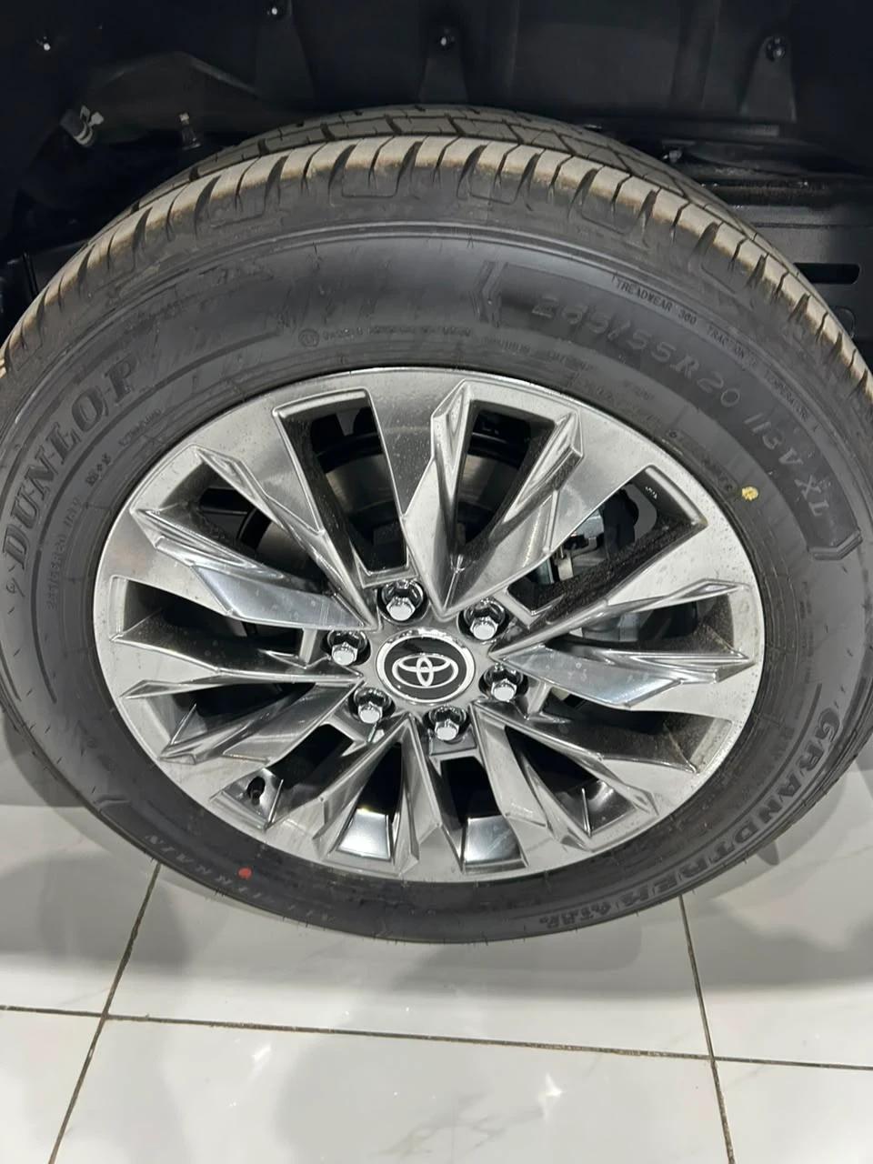 interior image_0