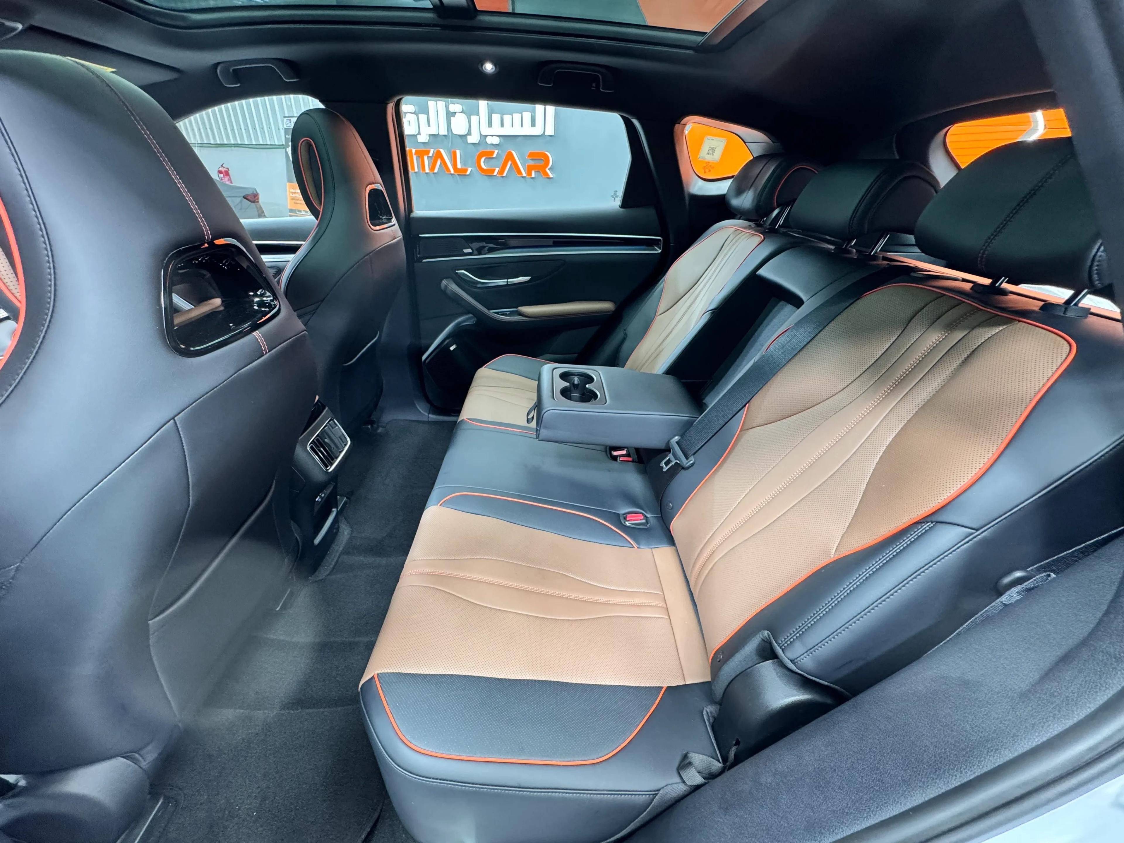 interior image_1