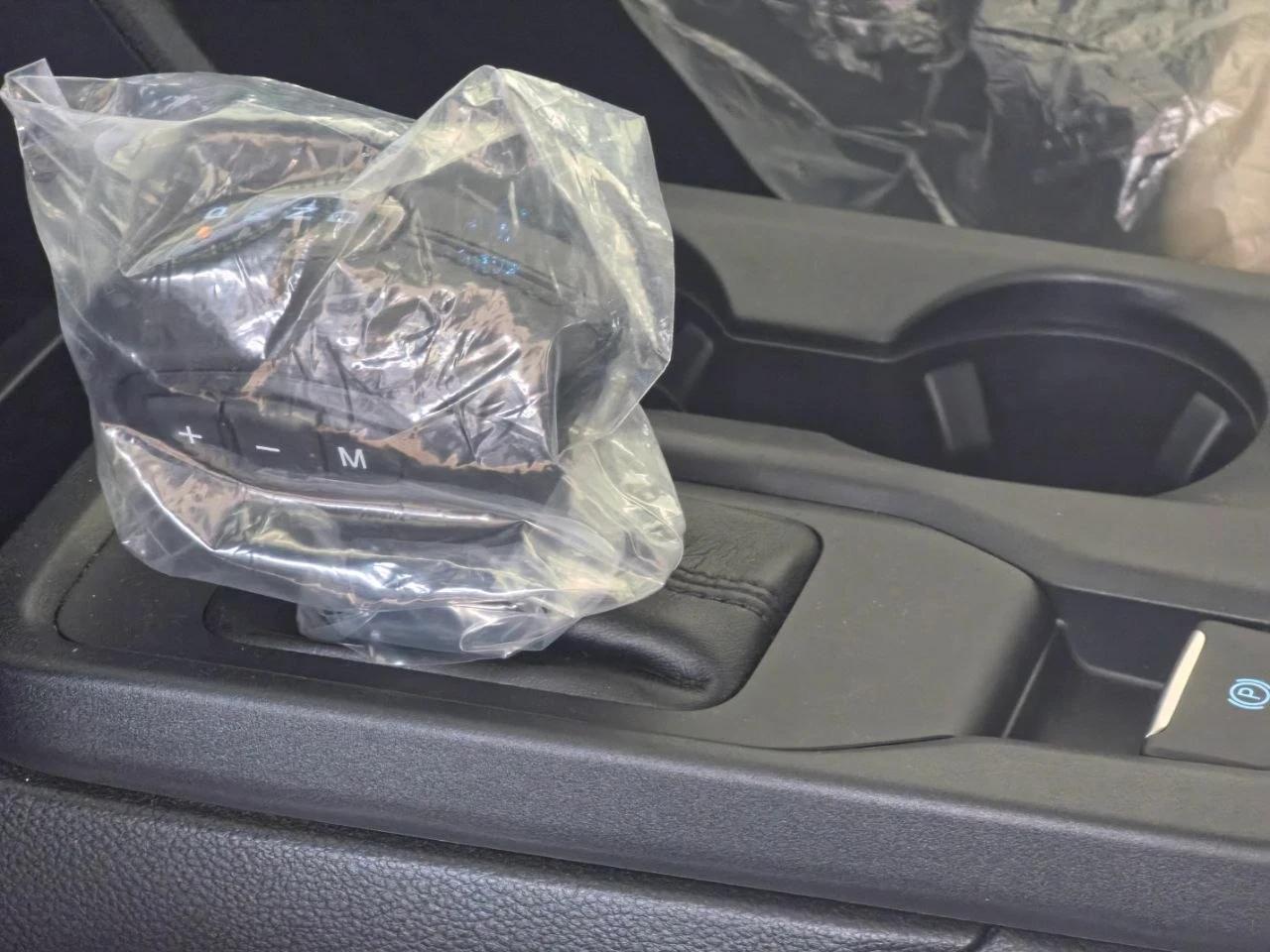 interior frontRight