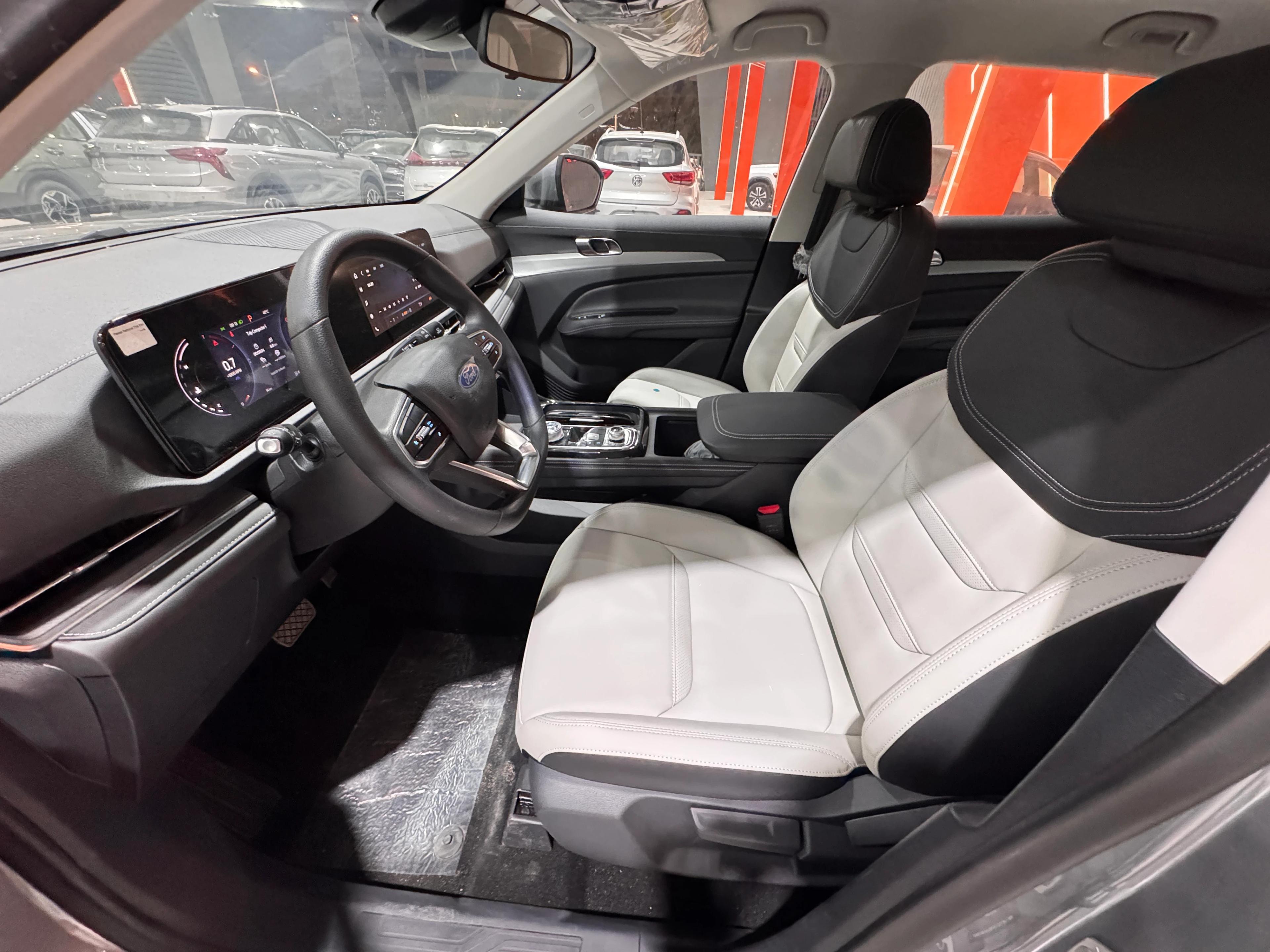 interior frontRight