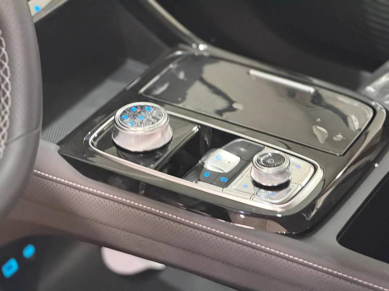 interior image_1