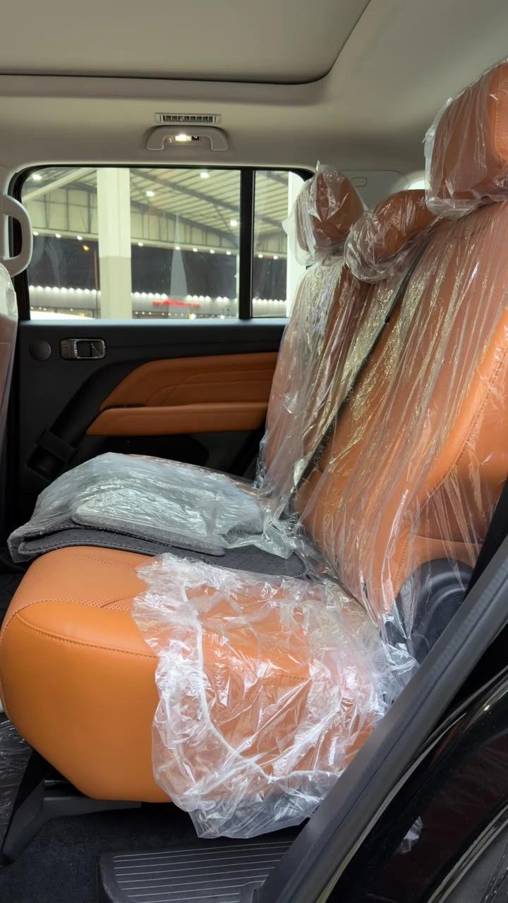 interior frontRight