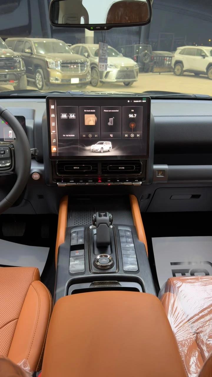 interior frontLeft