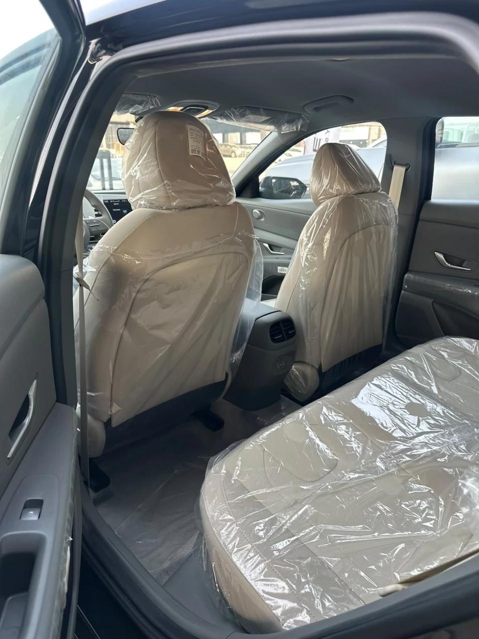 interior frontRight