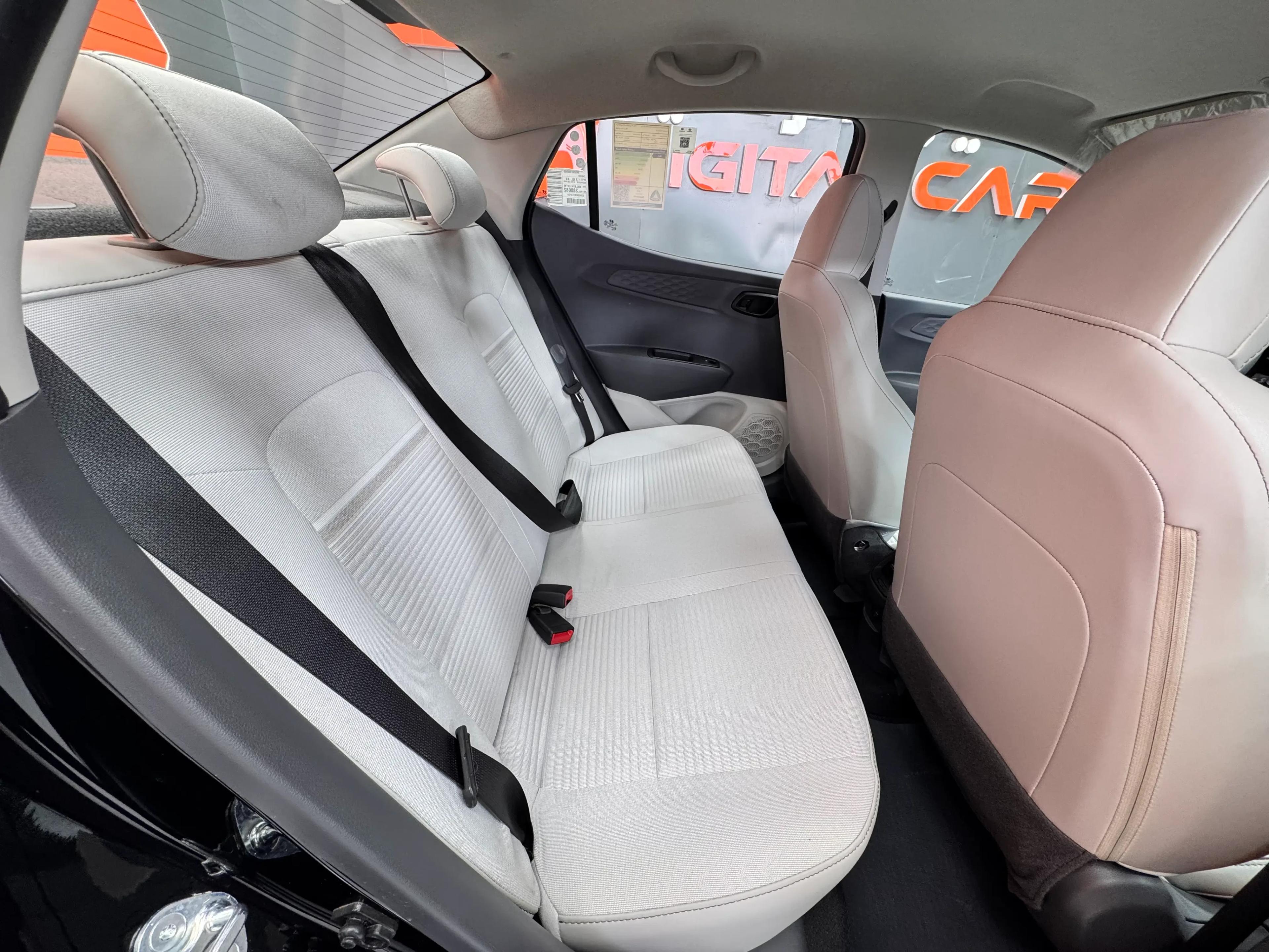 interior frontRight