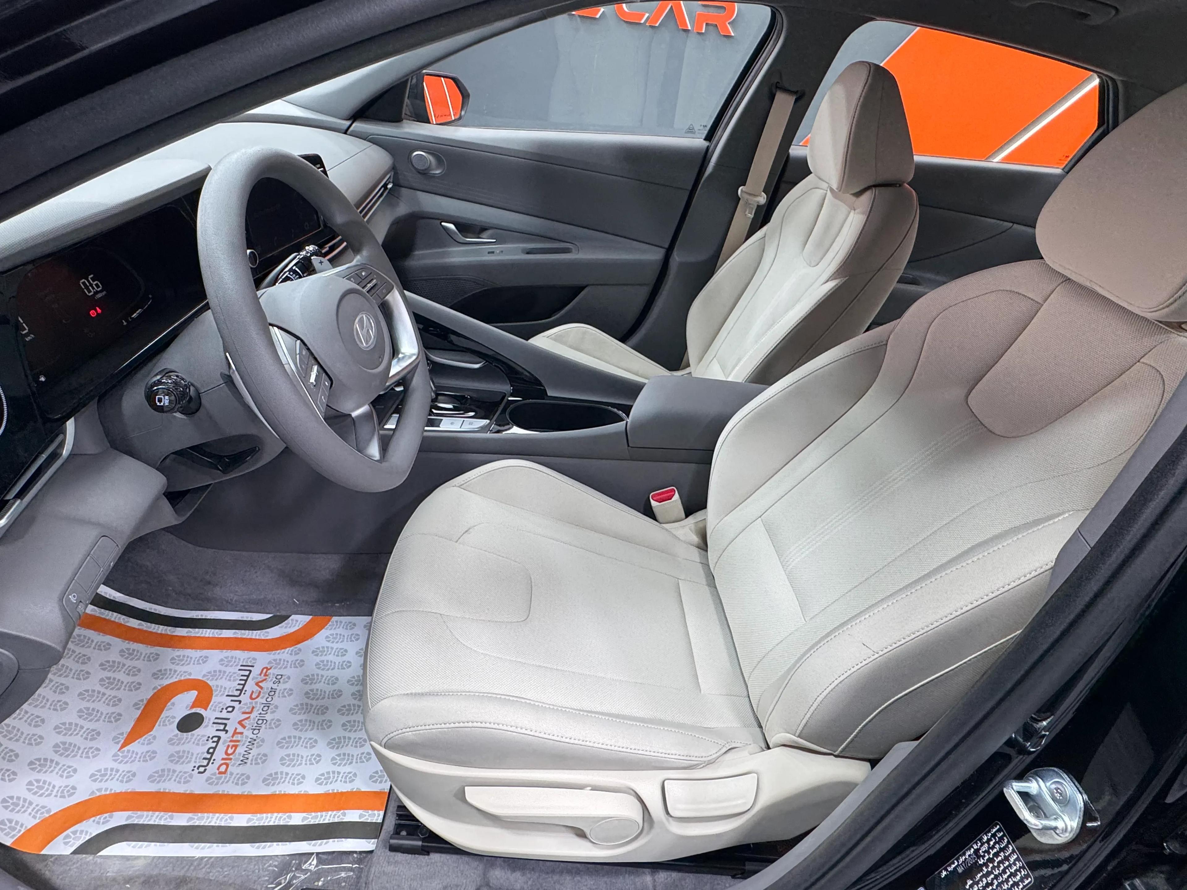 interior frontRight