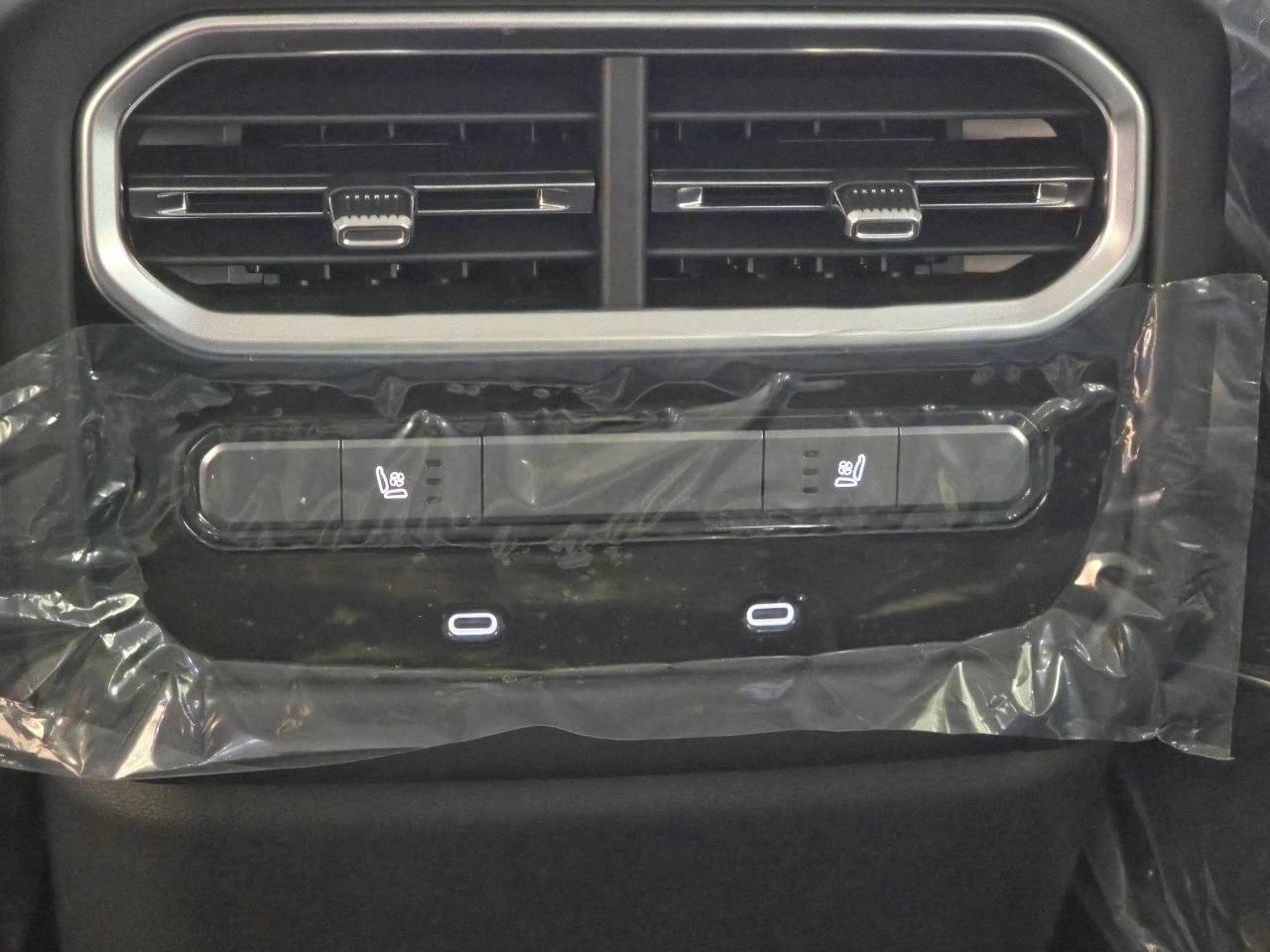 interior frontRight