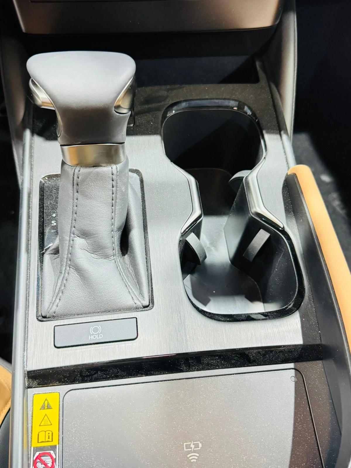 interior frontRight