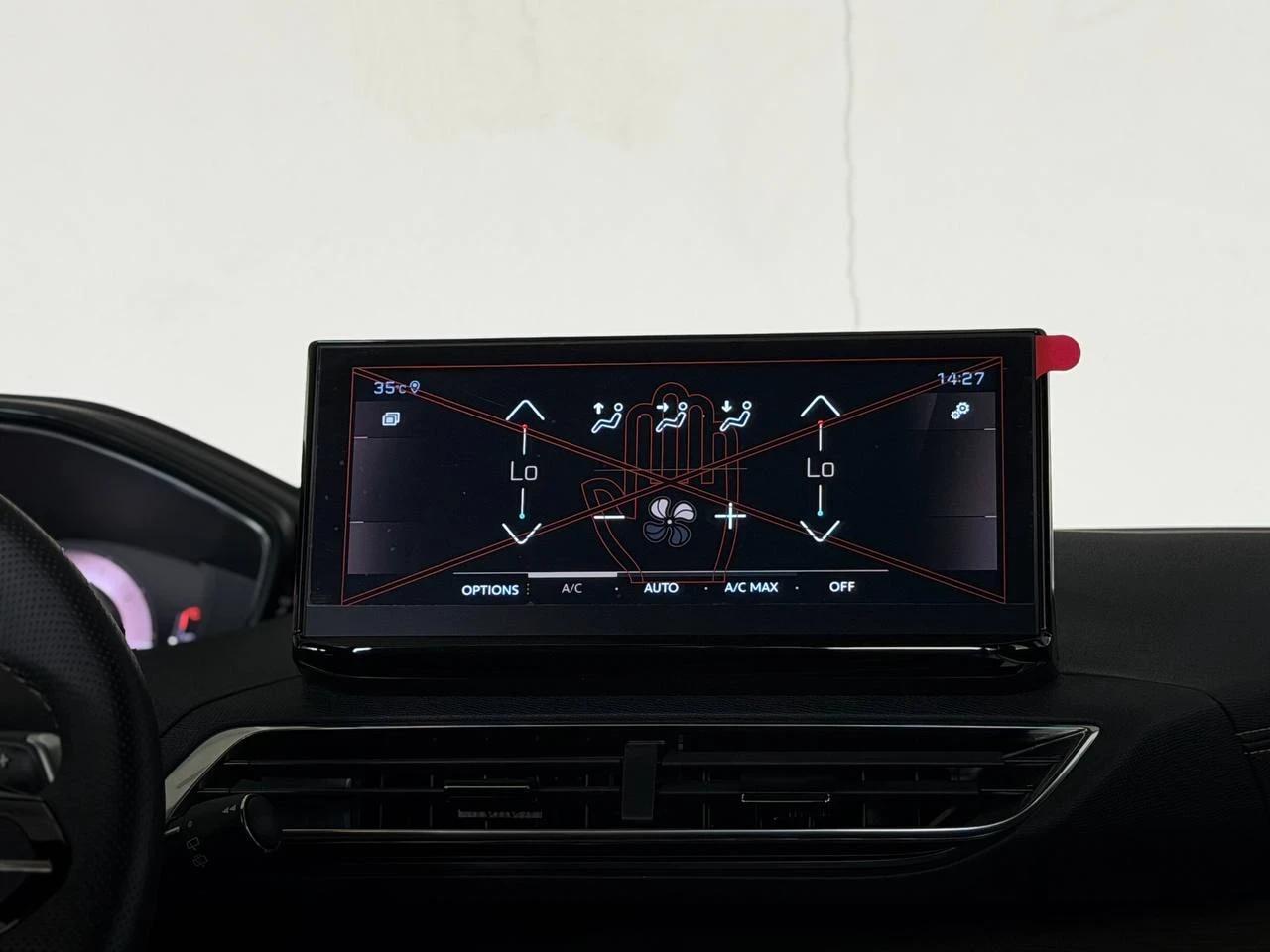 interior frontLeft