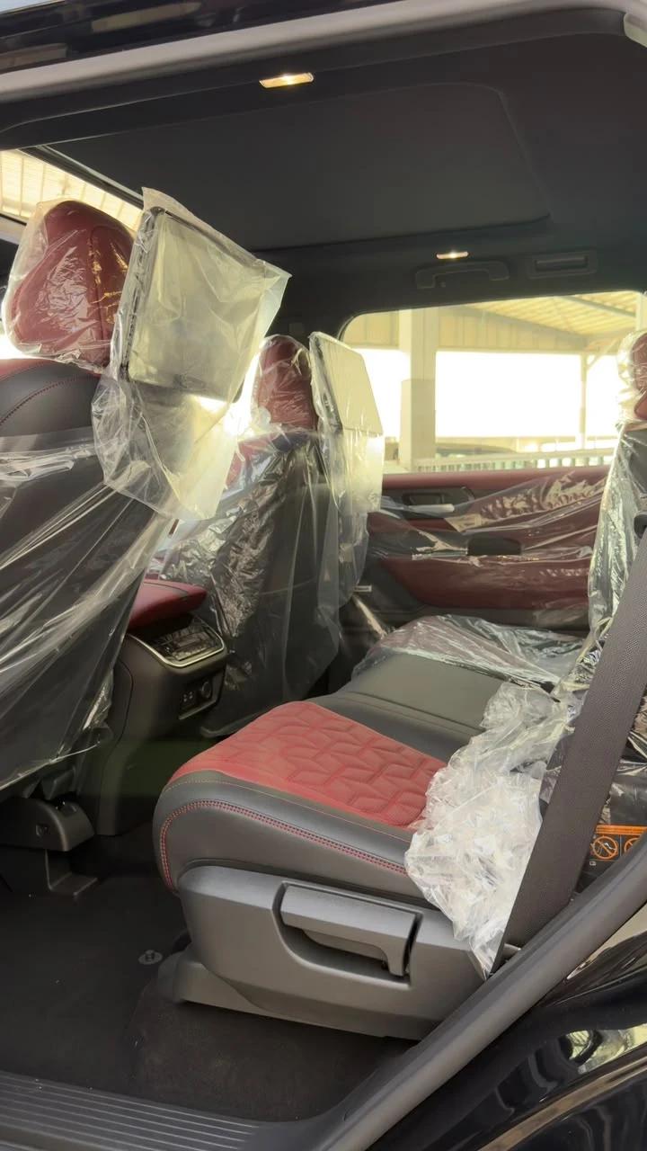 interior image_0