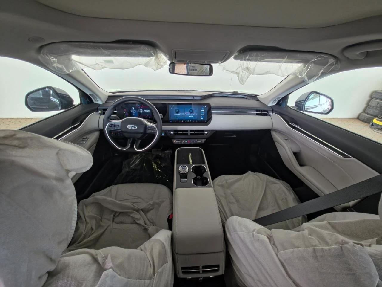 interior image_0