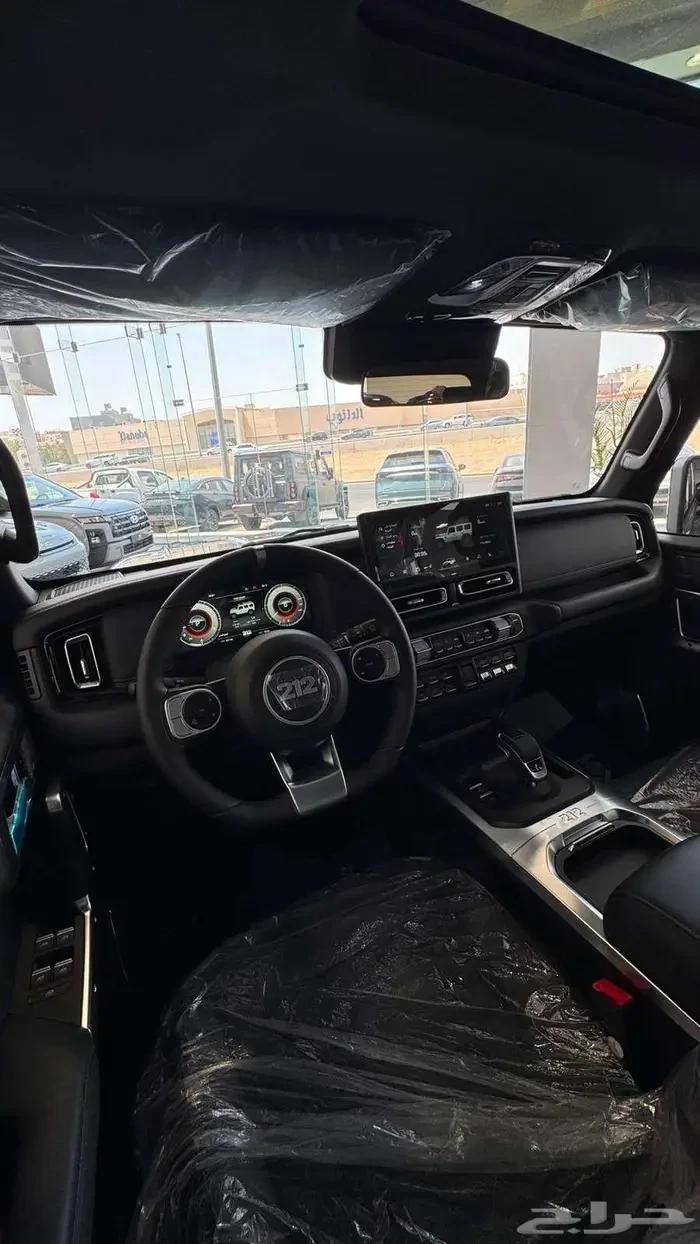 interior frontLeft