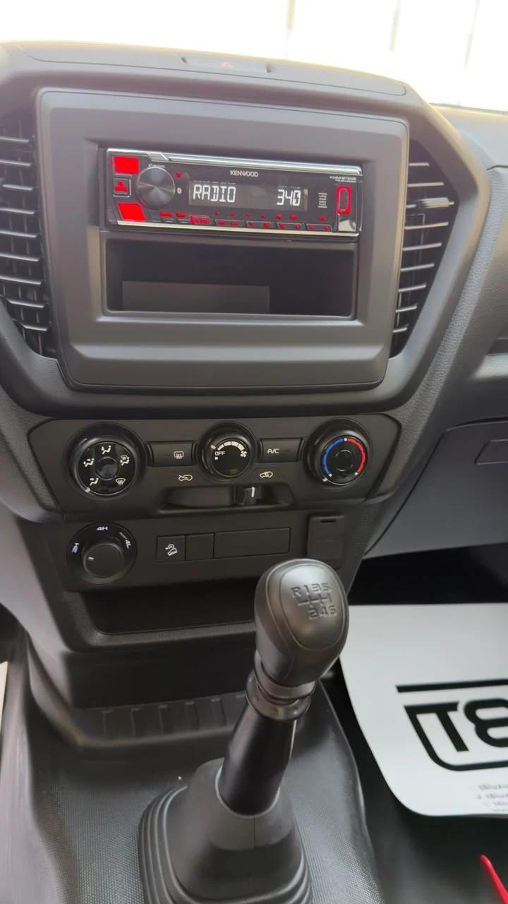interior frontLeft