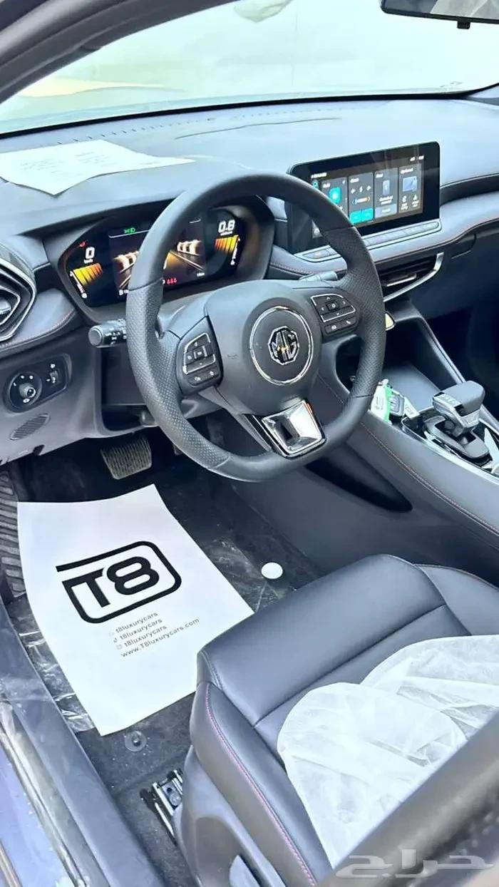 interior frontLeft